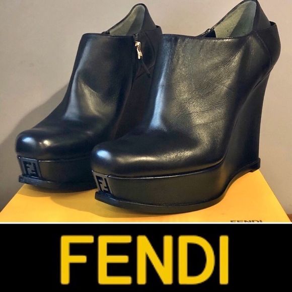 🆕 FENDI Black Leather Booties 💥 - Picture 12 of 15